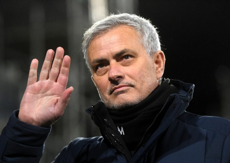 Jose Mourinho neće se dugo odmarati; tri europska velikana krenula su u utrku za Portugalcem, ali on je već odlučio gdje će...