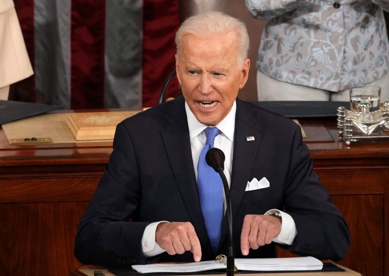 Biden u prvom obraćanju Kongresu najavio kako 'Amerika ponovno ide naprijed', spomenuo kineskog predsjednika, a imao i poruku za Rusiju