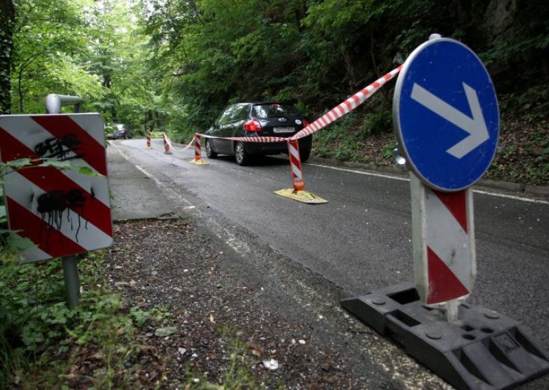 Selo Juradi na Buzeštini opasali i isprepleli kanalima