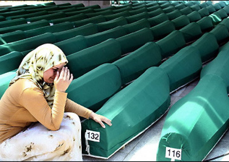 Trojica uhićena zbog zločina u Srebrenici