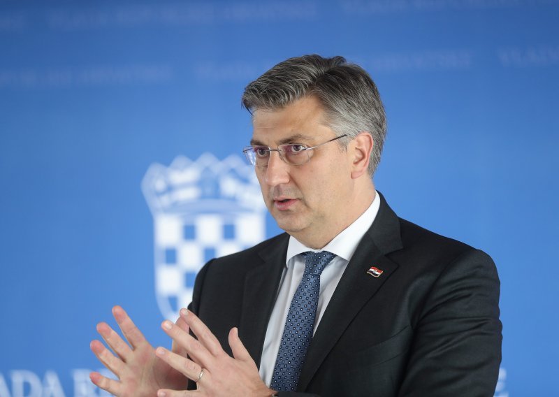 Plenković: 'Ideja je da se zabrani rad nedjeljom osim 16 nedjelja u godini'