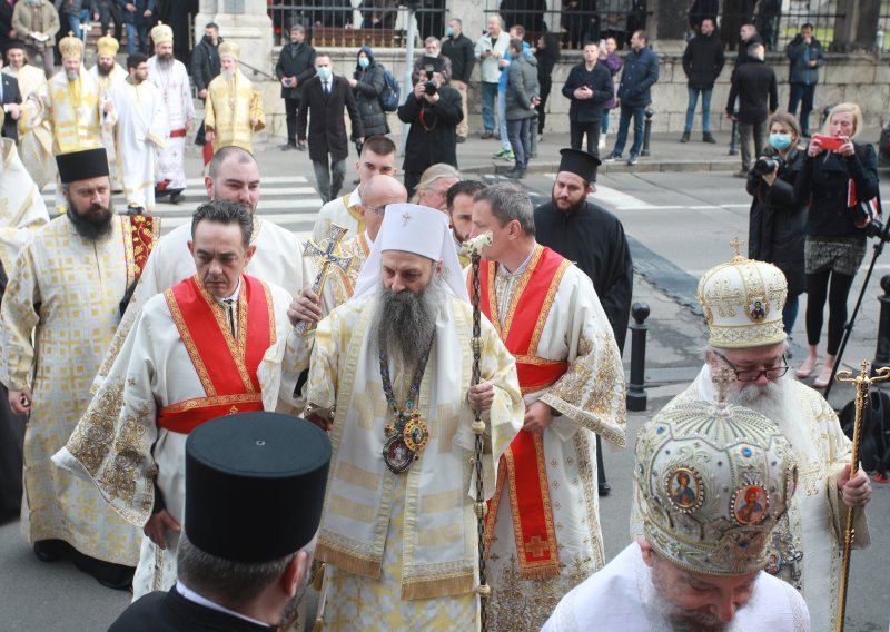 Patrijarh Porfirije u uskrsnoj poslanici pozvao na slogu i nacionalno jedinstvo