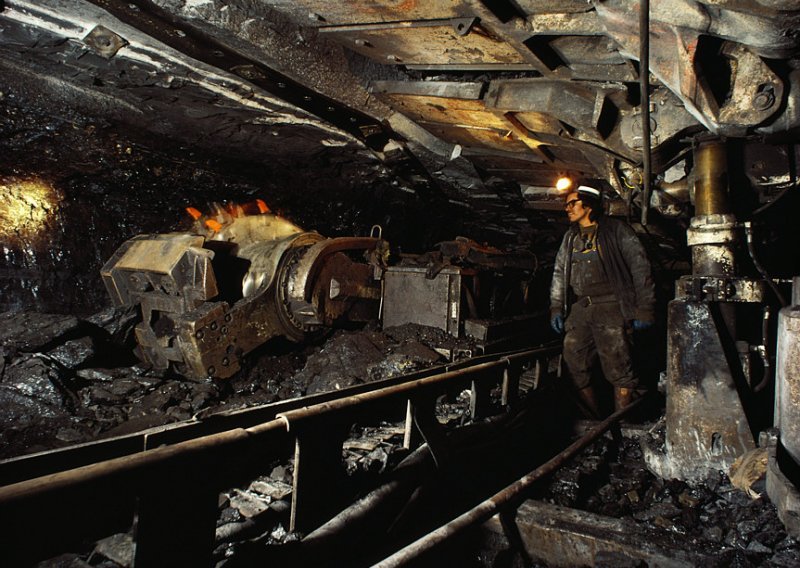 U poplavljenom rudniku preživjelo više od stotinu rudara