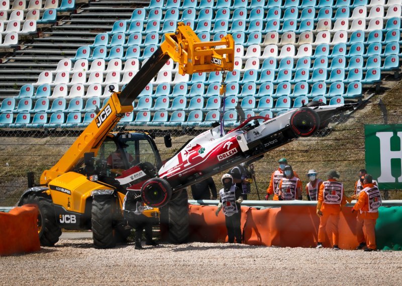 Utrku u Portugalu obilježila glupost bivšeg svjetskog prvaka; najiskusniji vozač u povijesti Formule 1 objasnio zašto mu se to dogodilo