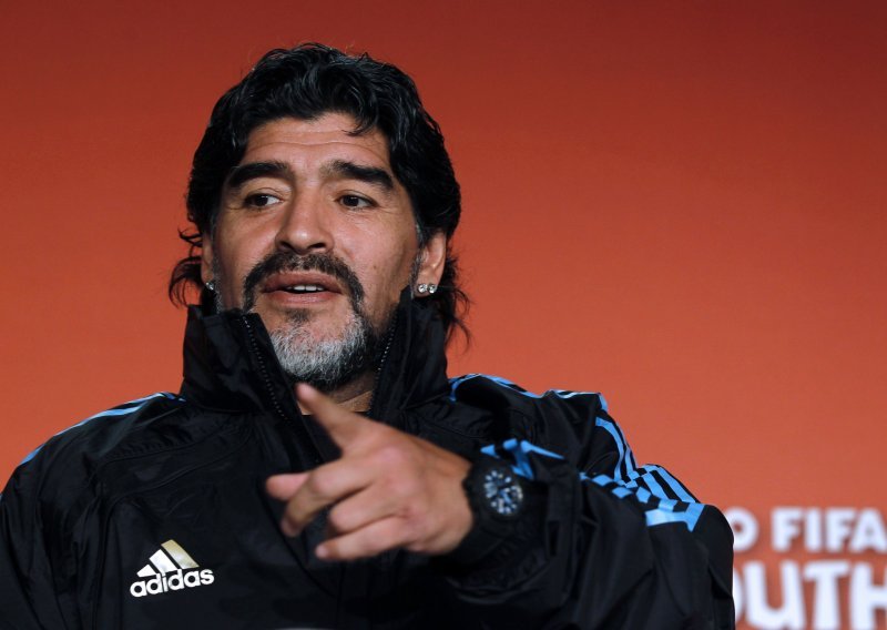 Maradona se vraća trenerskom poslu, evo koju će momčad voditi