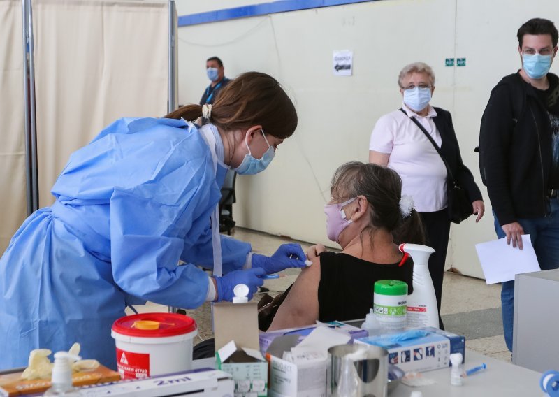 Najviše ljudi u Hrvatskoj primilo Pfizerovo cjepivo; cijepljeno tek 54 posto starijih od 70 godina