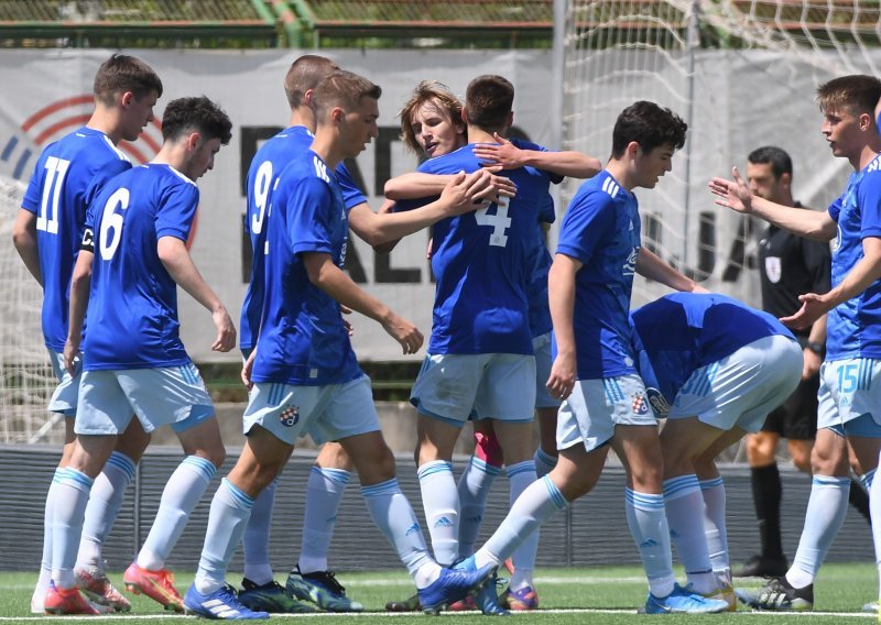 [FOTO] Dinamo dobio najbolji mogući poticaj za derbi na Poljudu; nema ničeg ljepšeg od trijumfa u 'dvorištu' najvećeg rivala, a ulog je bio finale