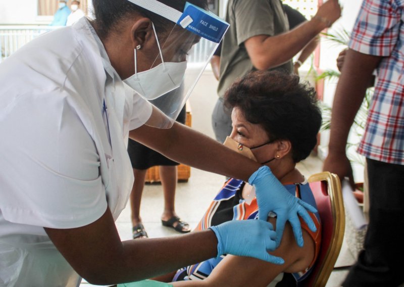 Eksplozija Covida u zemlji s najviše cijepljenih na svijetu: Više od 35 posto novozaraženih primilo obje doze, znanstvenici misle da znaju što se događa