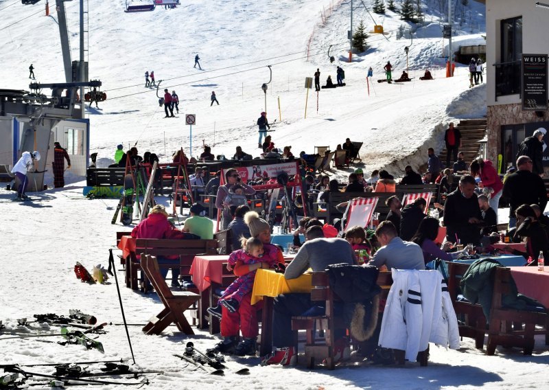 Na Jahorini sreći nema kraja: Korona im donijela najviše skijaša u povijesti