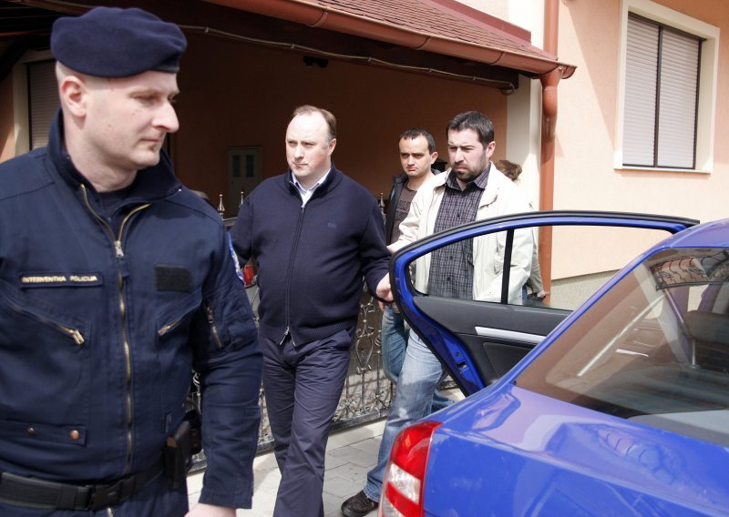 Polancec presents his defence to USKOK investigators