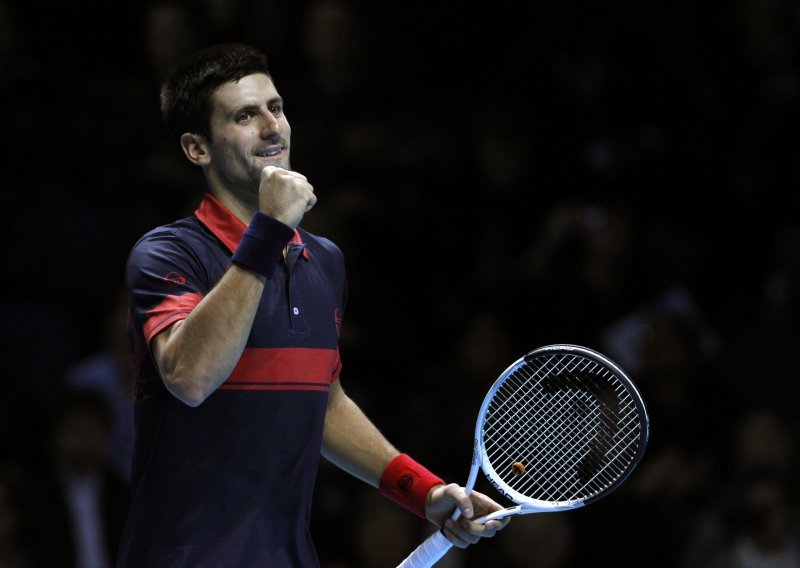 Đoković prošetao do polufinala s Federerom