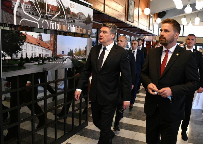 [VIDEO/FOTO] Milanović u Đakovu o neradnoj nedjelji: To je predizborna finta