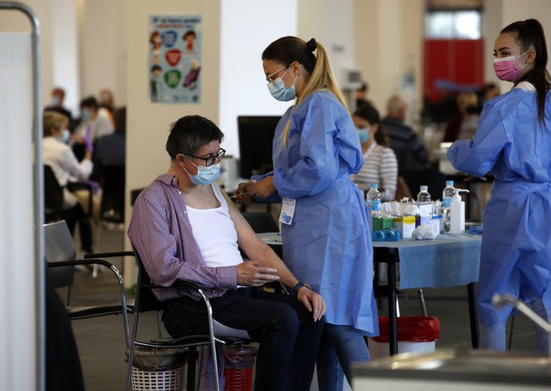 HZJZ: Veliki interes za cijepljenje i u nedjelju, utrošeno gotovo 14.000 doza