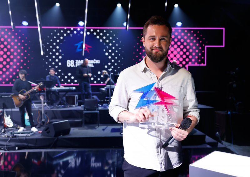 Matija Cvek premoćno odnio pobjedu na novom izdanju Zagrebačkog festivala