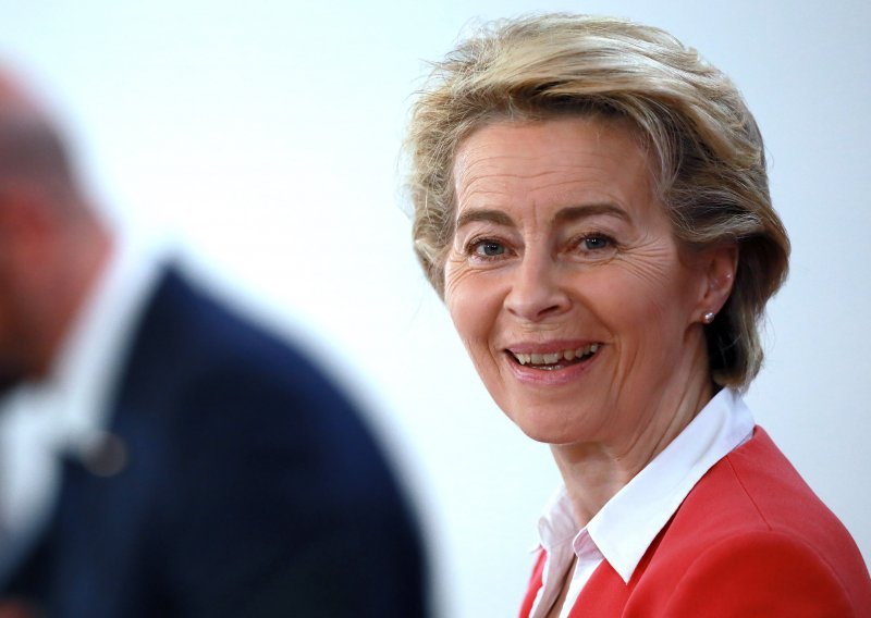 Nježna strana predsjednice Europske komisije: Ursula von der Leyen postala baka, a unučicom se pohvalila na Instagramu
