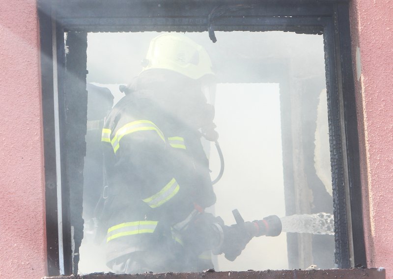 Strava kod Križevaca: Vatrogasci gasili požar i u kući pronašli dvije mrtve osobe