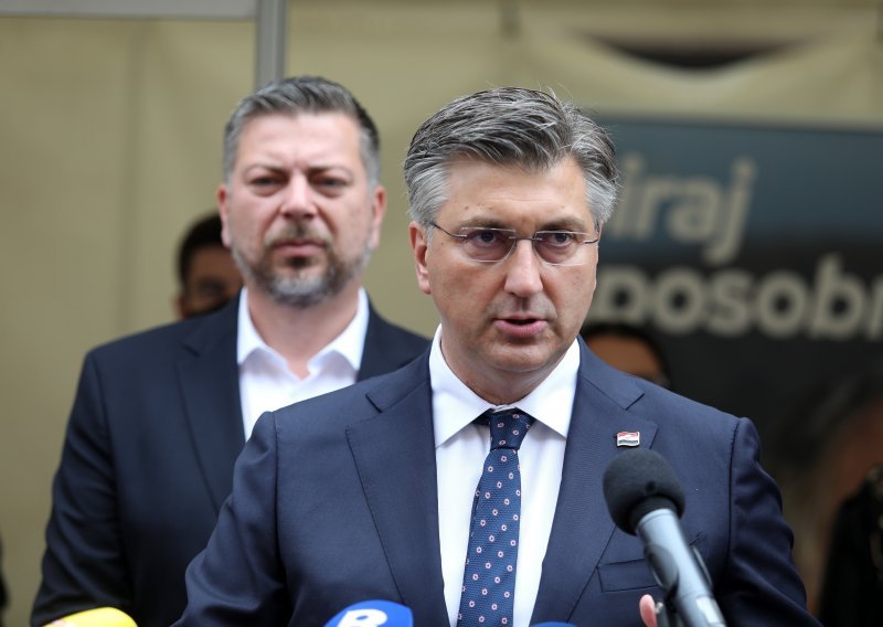 'Milanović hrvatskoj javnosti prodaje boze...On je možda spavao tijekom ulaska Hrvatske u Europsku uniju'