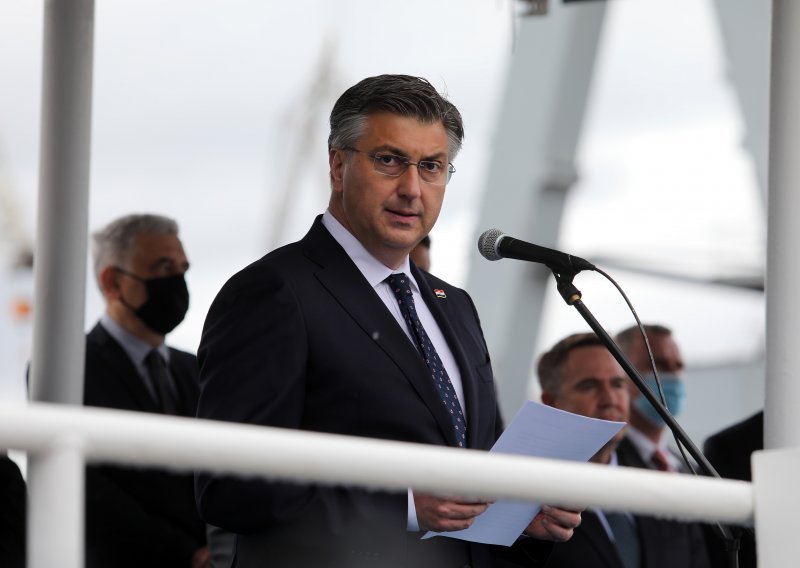 Plenković u Puli: HDZ s optimizmom gleda na ove izbore