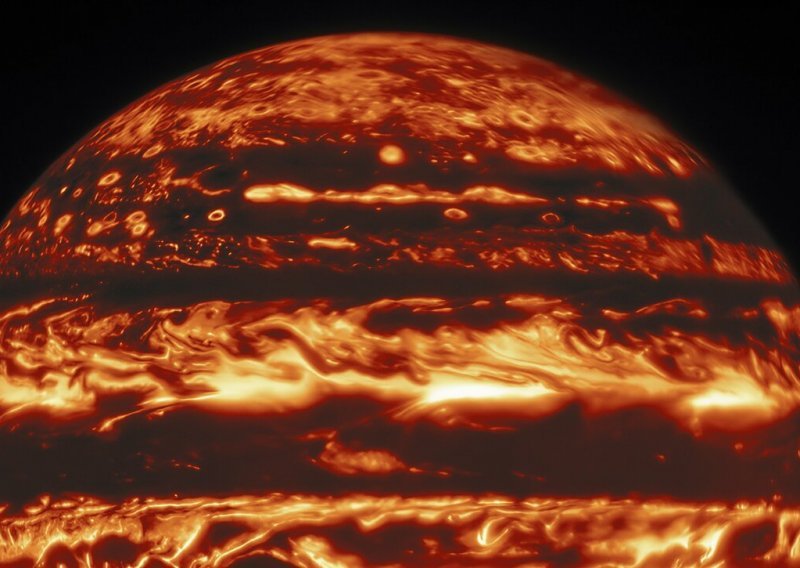 [FOTO] Od infracrvene do ultraljubičaste: Ovakve prizore Jupitera dosad niste vidjeli