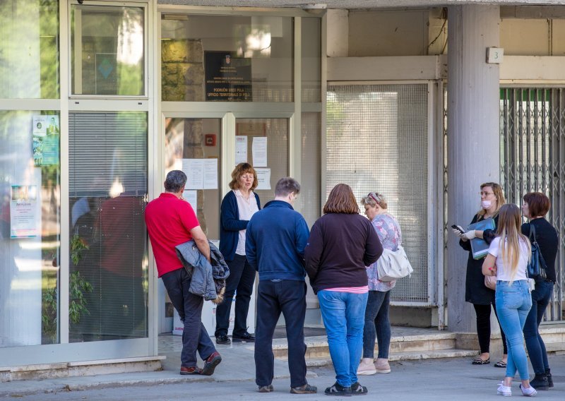 Stižu vaučeri za obrazovanje odraslih; startaju od 2022., a pojedincima je na raspolaganju 10.0000 kuna