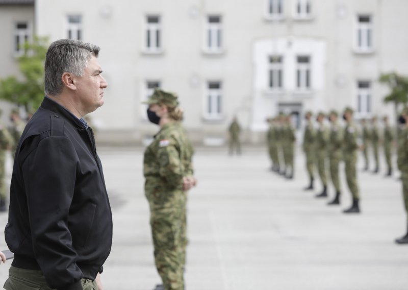 [FOTO] Prisegnuo 30. naraštaj ročnika, poruku za njih imao je i predsjednik Milanović