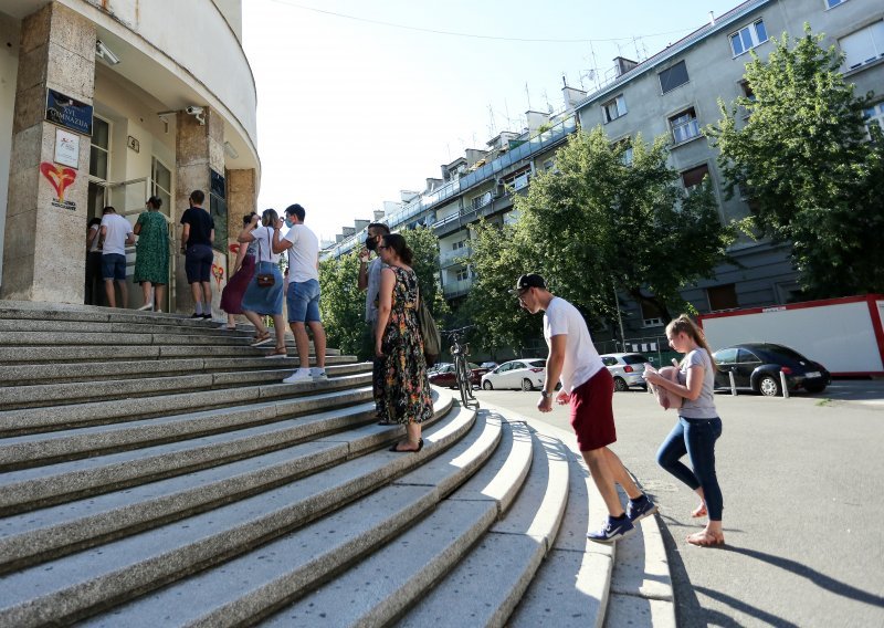 Hrvatska u nedjelju bira tko će četiri godine voditi lokalnu vlast: Ovo je sve što morate znati o drugim pandemijskim izborima