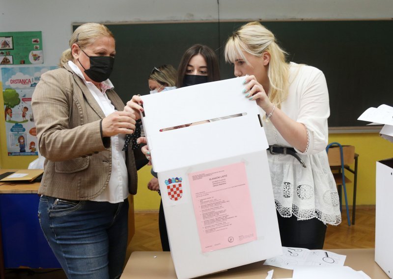 Na nekim biračkim mjestima u Zagrebu birače se pita hoće li glasovati samo za gradonačelnika. Evo uputa izbornog povjerenstva