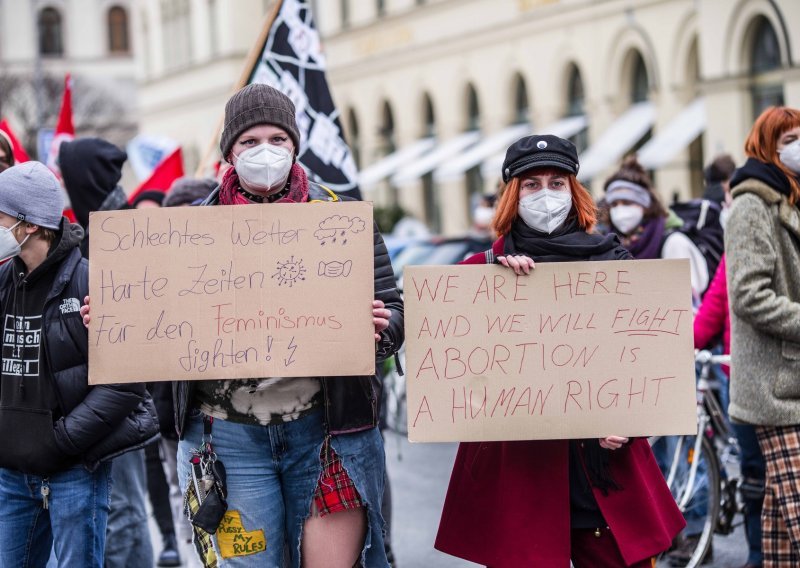 [FOTO] U više od 40 njemačkih gradova održani prosvjedi protiv kriminalizacije pobačaja
