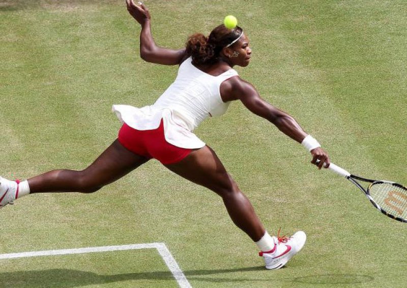 Serena u crvenim gaćicama ignorira pravila