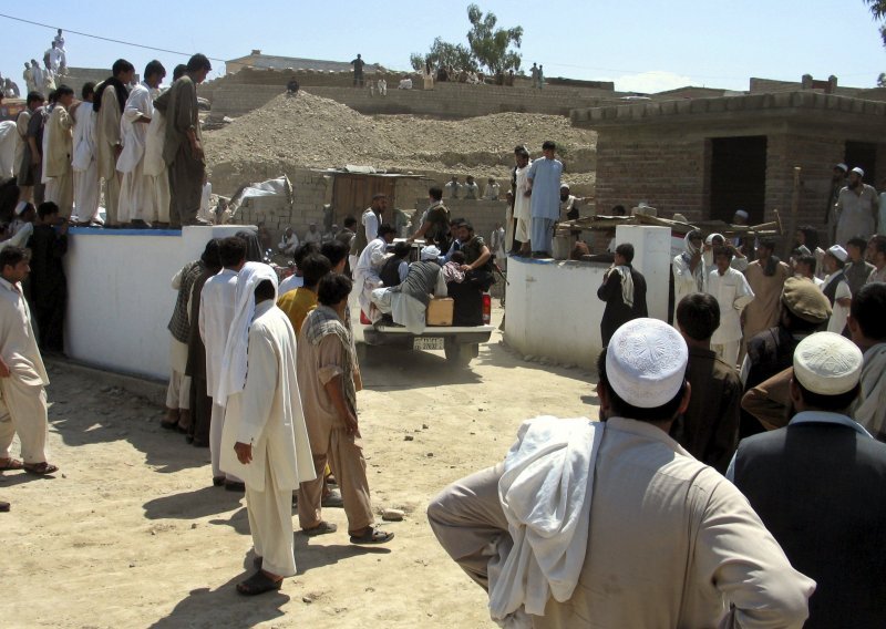 Talibani ubili osmoricu policajaca i četvero civila