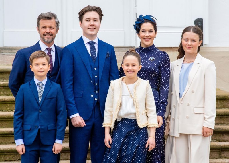 Zbog otresitog komentara 14-godišnje princeze, kraljevska obitelj postala viralni hit