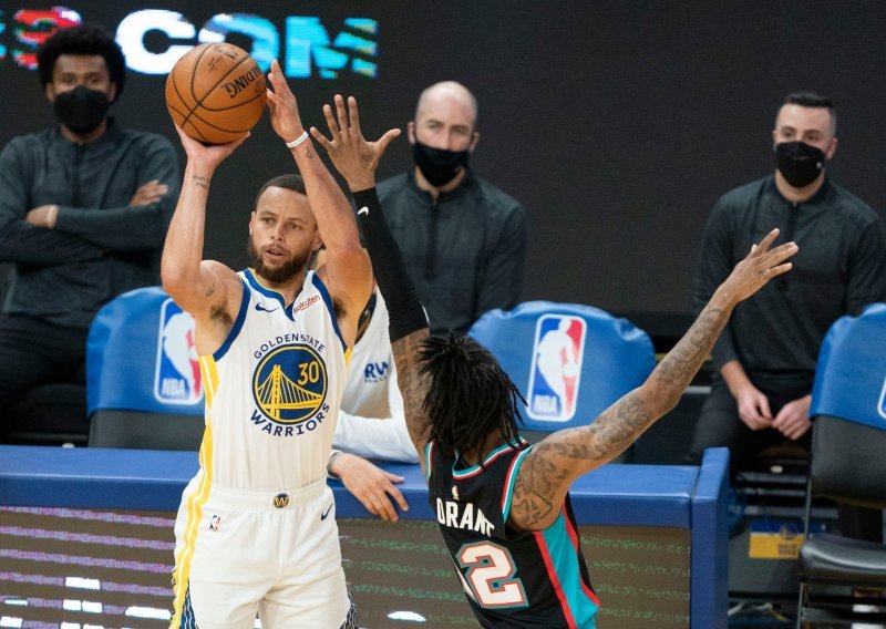 Fantastični Steph Curry nije mogao sam; Grizzliesi nakon produžetka ostavili Golden State Warriorse bez doigravanja