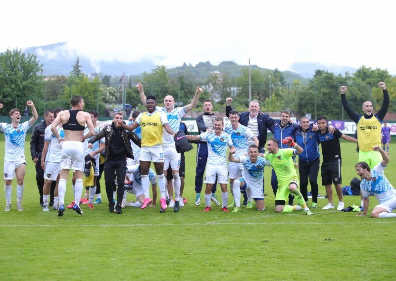 [FOTO] Legendarni hrvatski klub na ovo je čekao dugih sedam godina; 'crni' se na velika vrata vraćaju u Hrvatski Telekom Prvu ligu