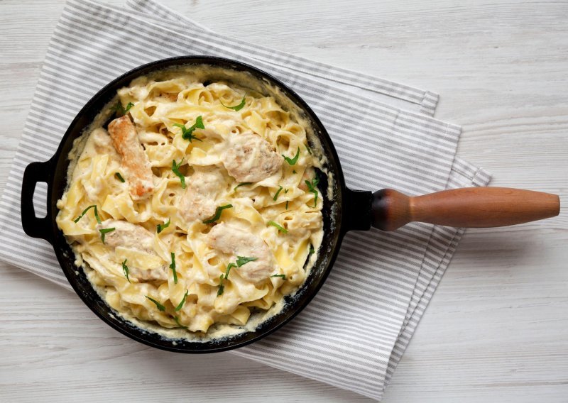 Obožavate talijansku kuhinju? Imamo odličan recept za kremastu tjesteninu s piletinom