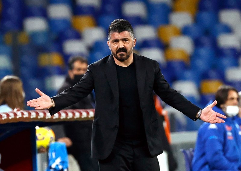 Predsjednik Napolija na neprimjeren način obavijestio Gennara Gattusa da je dobio otkaz: Dragi Rino, sretan sam što sam proveo s tobom...