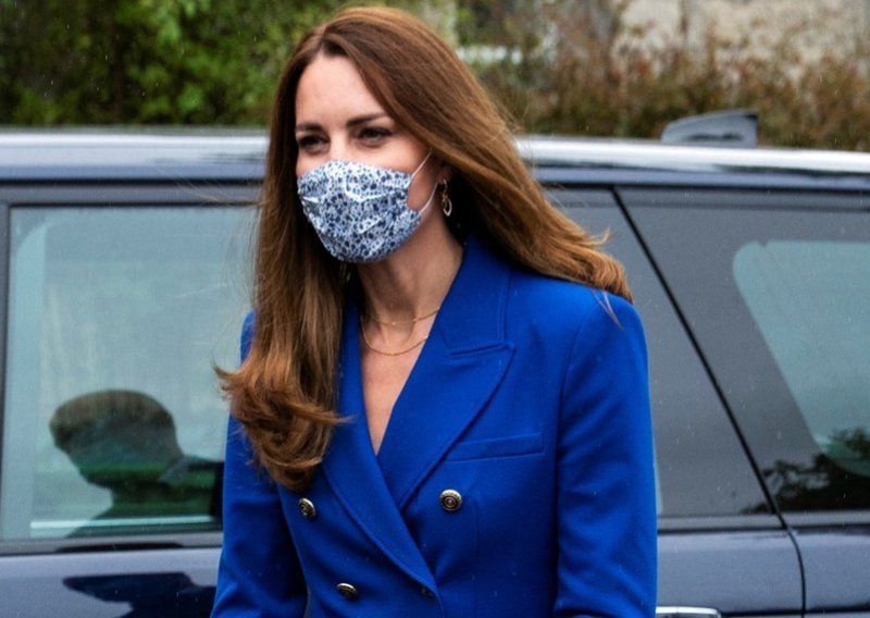 Kraljica modnih kombinacija: Kate Middleton nosi Zarin blejzer koji se prodaje po cijeni od 400 kuna