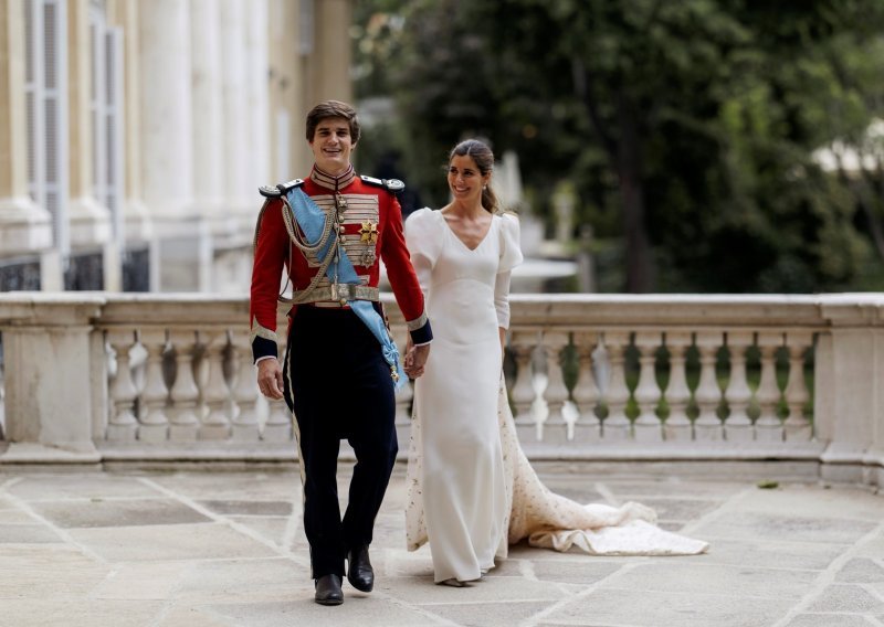 Prvo elitno vjenčanje od početka pandemije: Španjolski grof i predivna Belen Corsini organizirali su vjenčanje kao iz bajke