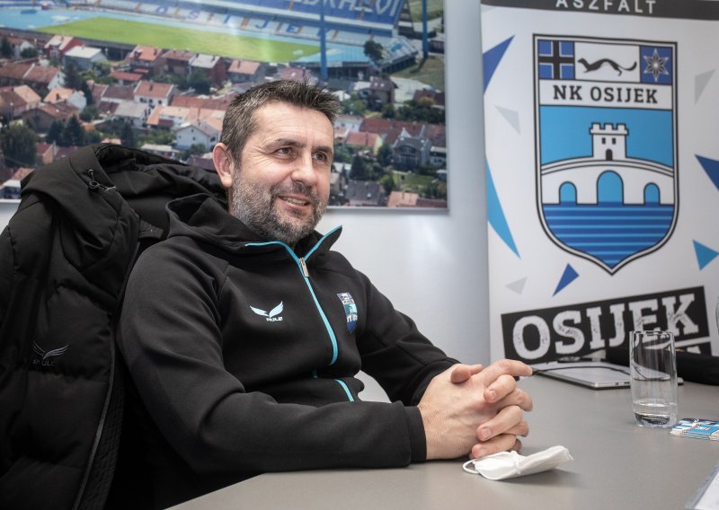 Nenad Bjelica posve iskreno o mogućnosti da Mario Mandžukić zaigra u Osijeku, ambicijama u novoj sezoni i očekivanjima od Hrvatske na Euru