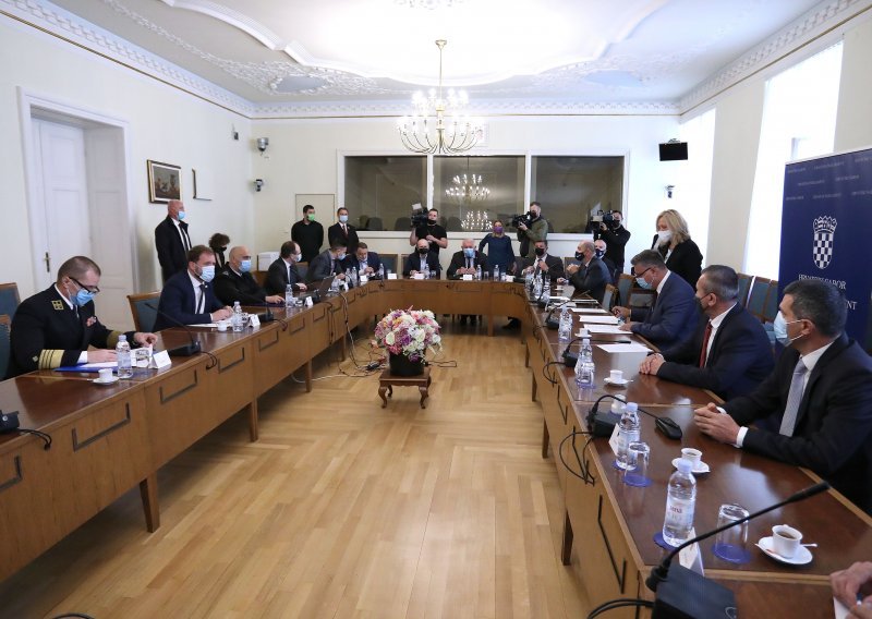 Banožić nakon trosatne sjednice Odbora za obranu: Vlada u petak donosi odluku o kupnji zrakoplova