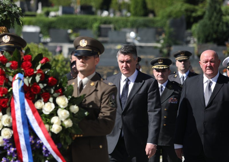 [FOTO] Krenulo obilježavanje Dana Hrvatske vojske: Milanović, Jandroković i Plenković položili vijence na Mirogoju
