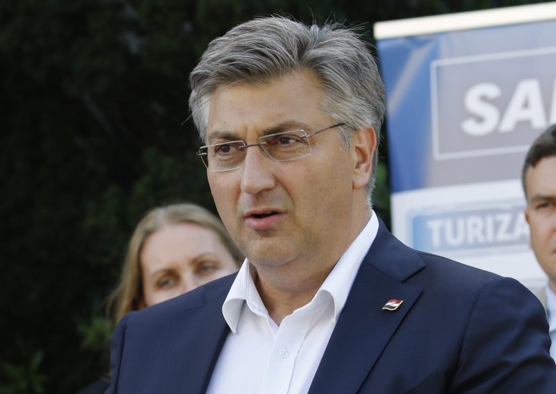 Plenković o izborima u Splitu: Puljak ne može biti dalje od centra, a taj njegov zamjenik... Zastrašujuće! Sramota!