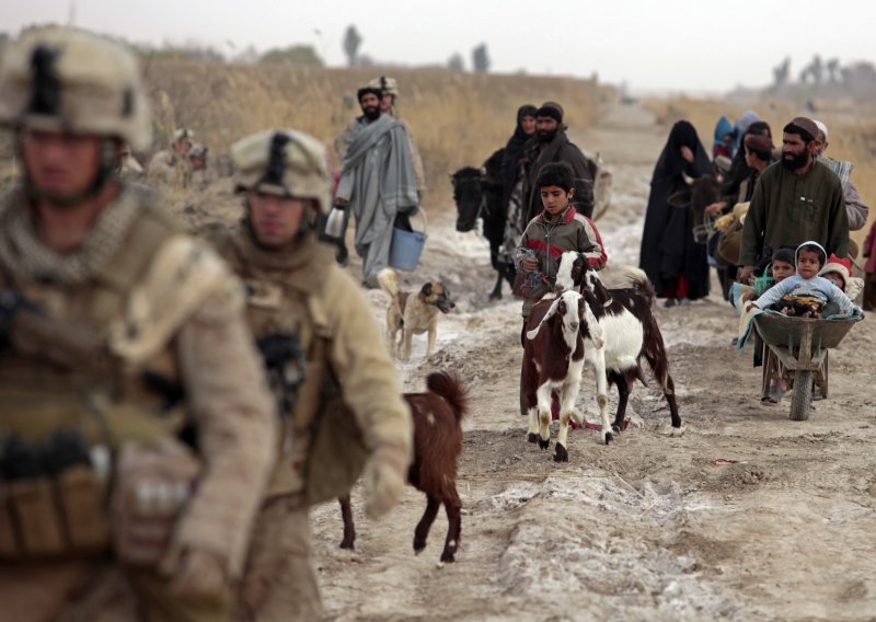 Afganistan: NATO bombe ubile 33 civila