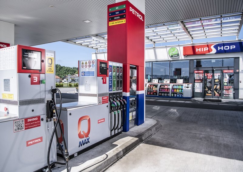 Sve što vam zatreba na putu naći ćete u mreži Petrol i Crodux prodajnih mjesta