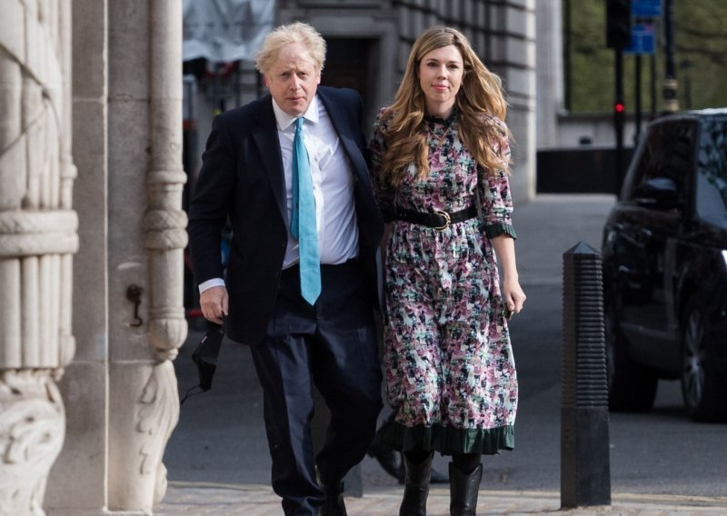 Sve su iznenadili: Britanski premijer Boris Johnson u tajnosti i potpuno neočekivano vjenčao se sa zaručnicom Carrie Symonds