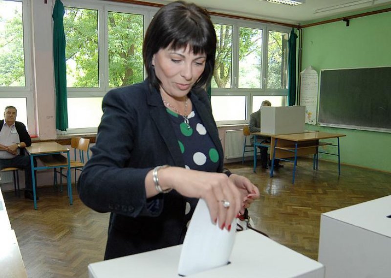 Tko će zauzeti fotelju Marine Lovrić Merzel u Sisku?