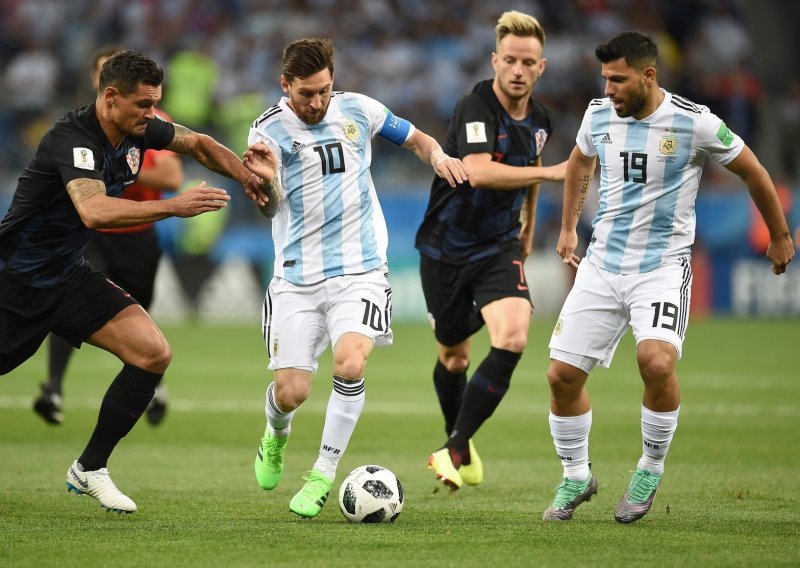 Legendarni Argentinac napokon je stigao na Nou Camp; otkriveni su detalji ugovora koji će danas potpisati s Barcelonom