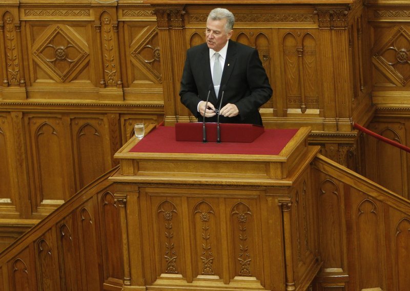 Prisegnuo novi mađarski predsjednik Pal Schmitt