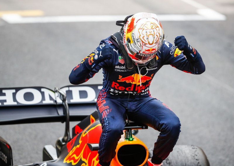 Vodeći vozač Formule 1 Max Verstappen se riješio dva prokletstva, a priželjkuje da to napravi na isti način s trećim: To je poseban osjećaj...