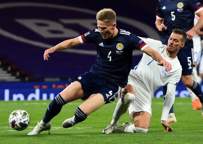 Totalna panika u škotskoj reprezentaciji; čak je sedam nogometaša završilo u izolaciji, a do početka Eura je samo deset dana...