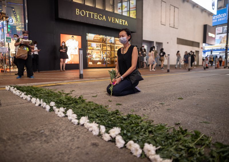 Uhićena organizatorica bdijenja za masakr na trgu Tiananmen u Hong Kongu